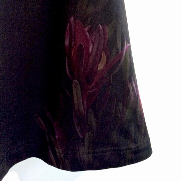 Lululemon tank top racer back black floral - Picture 6 of 9